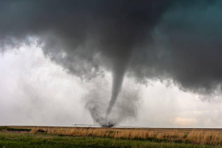 ow-tornado-1.jpg