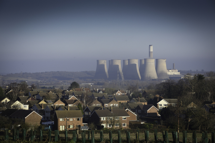 Beyond Coal: OpenWeather Fuels the UK's Renewable Energy Surge